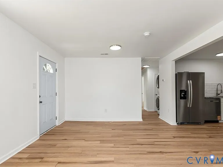 1806 Sussex St — Photo 13