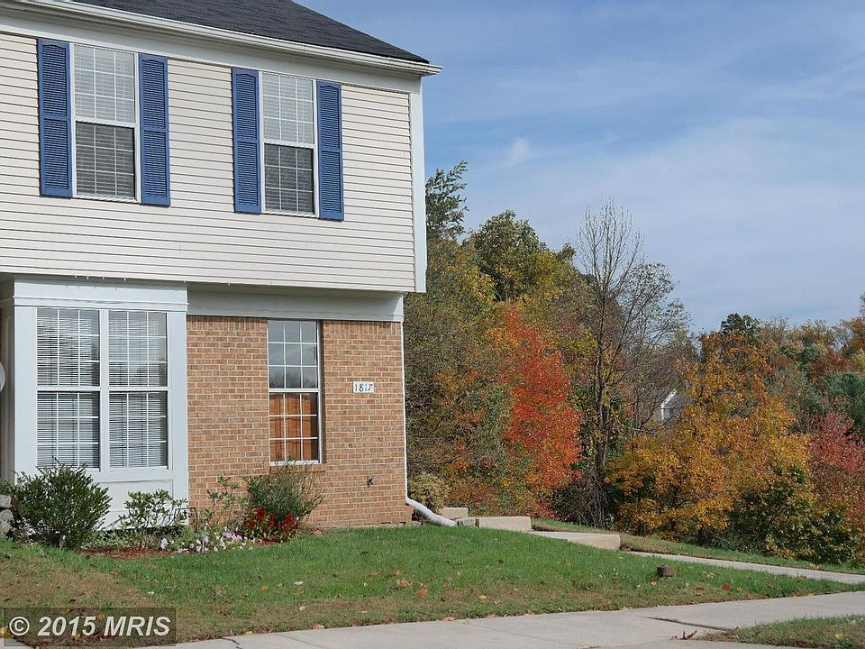 1st image of 1817 Oxford Sq