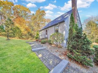 4 Wildwood Park Rd, Clinton, CT 06413