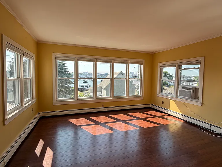 286 Front St — Photo 19