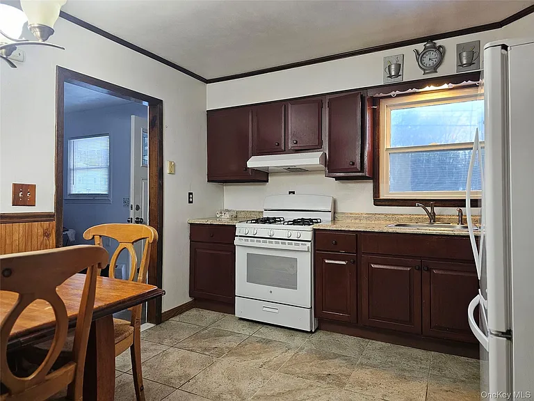 1110 Route 211 W — Photo 7