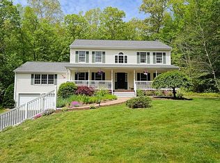 136 Thornridge Dr, Colchester, CT 06415