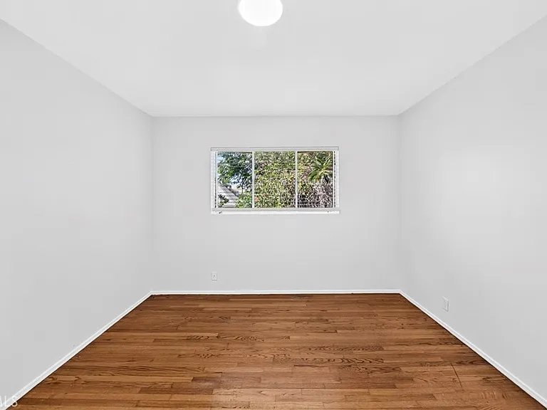 728 Cedar Ave — Photo 11