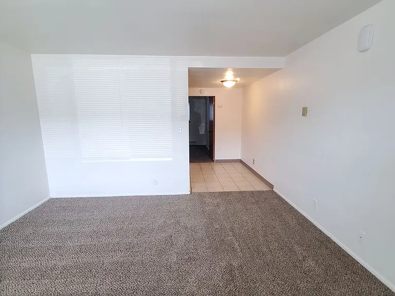 615 S Alder St #3 — Photo 2