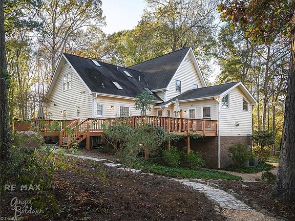 3rd image of 1435 Double Creek Dr