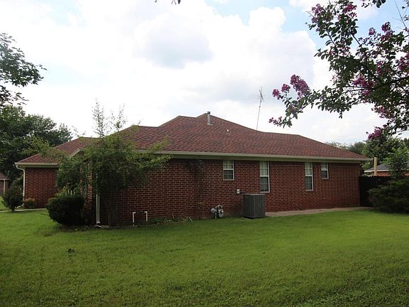 4th image of 1114 Ashwood Dr