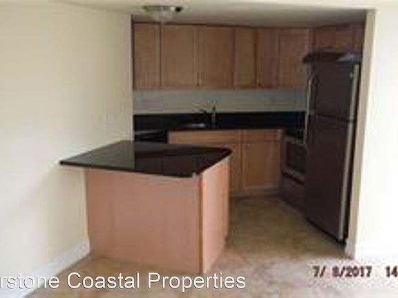 5th image of 3165 Royalston Ave #203