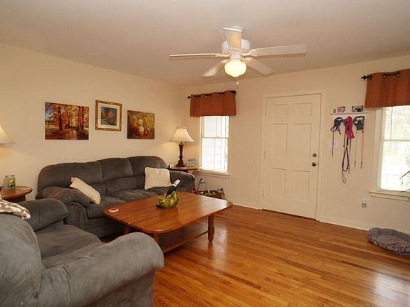 4th image of 305 Audubon Ave