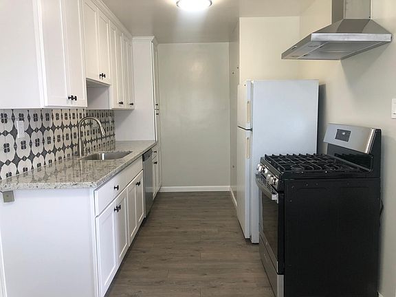 Completely remodeled kitchen with lots of kitchen storage