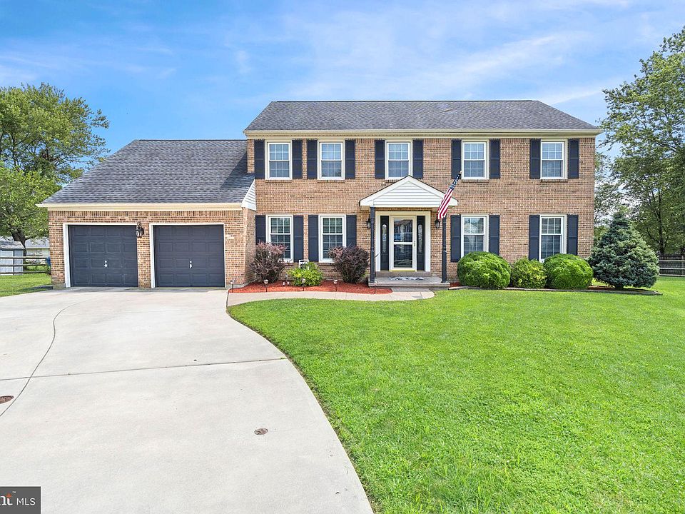 1st image of 21 Cottonwood Ct