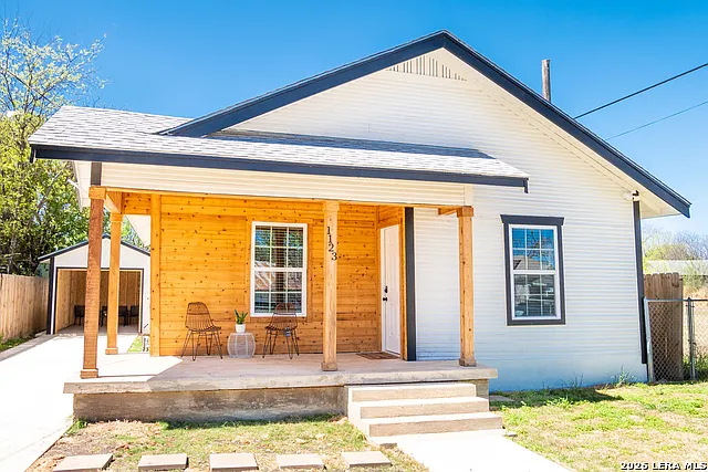 2 bed, 1.0 bath, 840 sqft, $1,500 — Photo 2