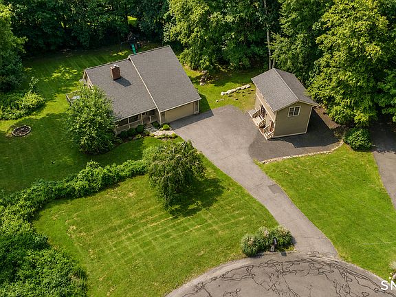 3rd image of 10 Anna Drive