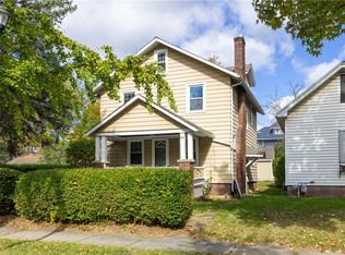 84 Winbourne Rd, Rochester, NY 14611
