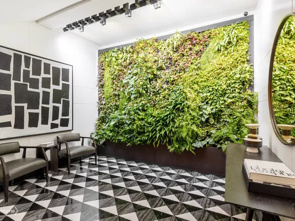 200 East 21st Street image 36 of 48