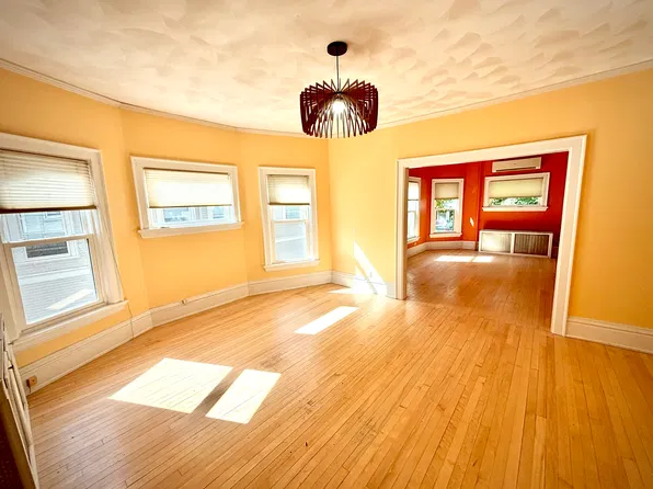 941 Spaight St, Madison, WI 53703