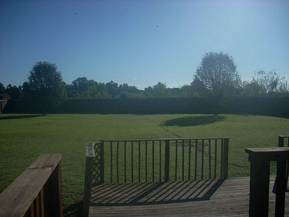 2nd image of 108 Towbridge Ln