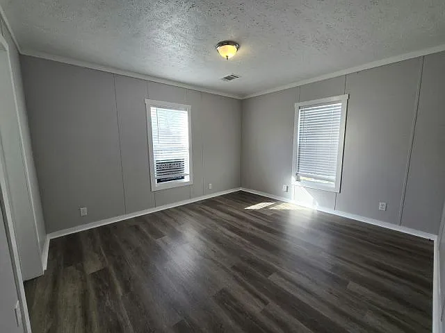 3 bed, 2.0 bath, 1120 sqft, $1,990 — Photo 4