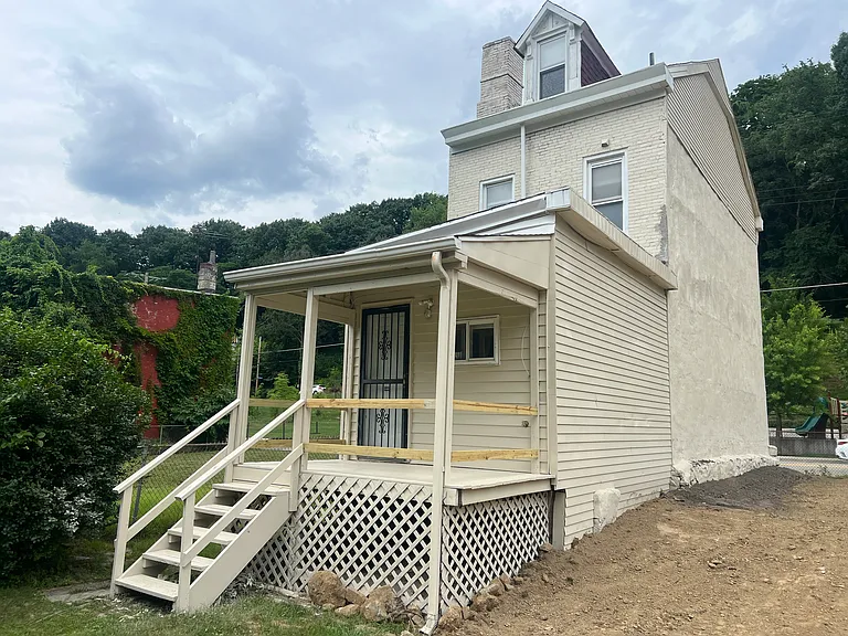2468 N Charles St — Photo 16