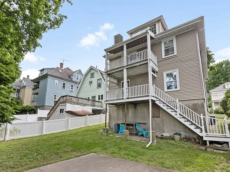 44 Hillsdale St #1 — Photo 17