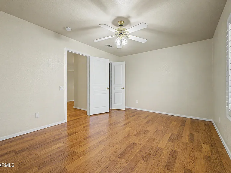 1722 E Samuel Dr — Photo 33