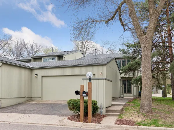 11021 Abbott Ln, Minnetonka, MN 55343