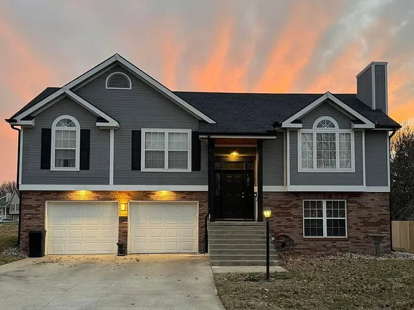 6208 Greenway Ct, Saint Joseph, MO 64501