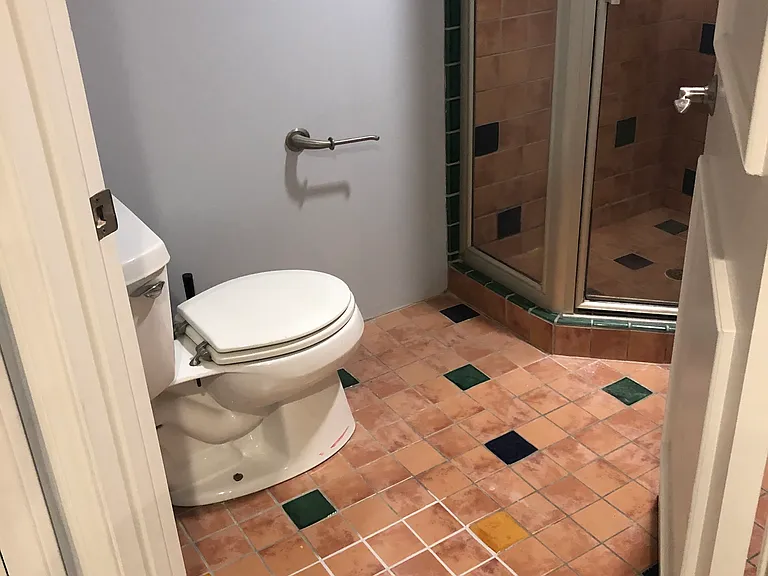 2654 Granville Ave — Photo 21