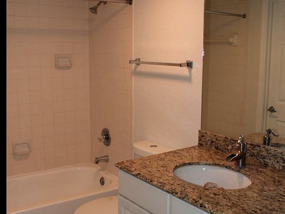4th image of 1150 The Pointe Dr