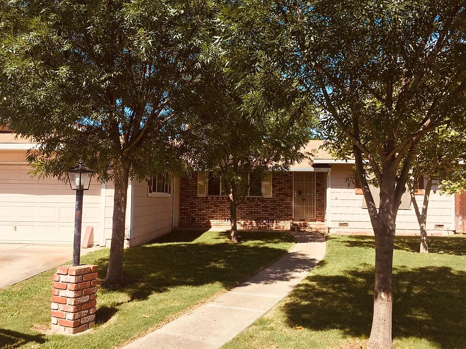 2nd image of 1320 Bridgeford Ct
