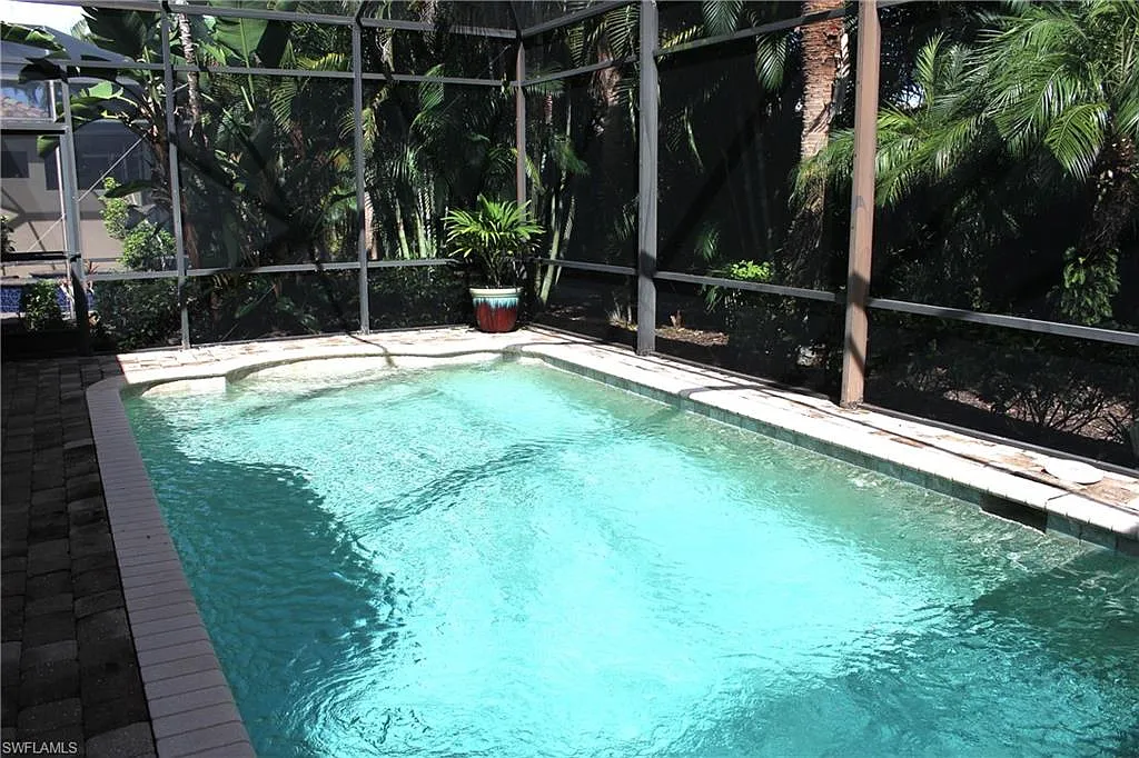 3 bed, 2.0 bath, 1834 sqft, $5,000 — Photo 2