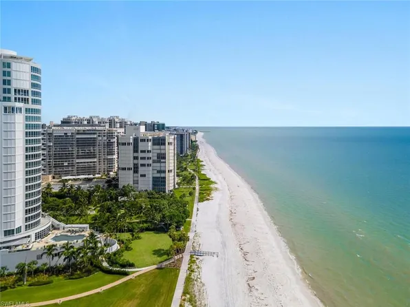 555 Park Shore Dr, Naples, FL
