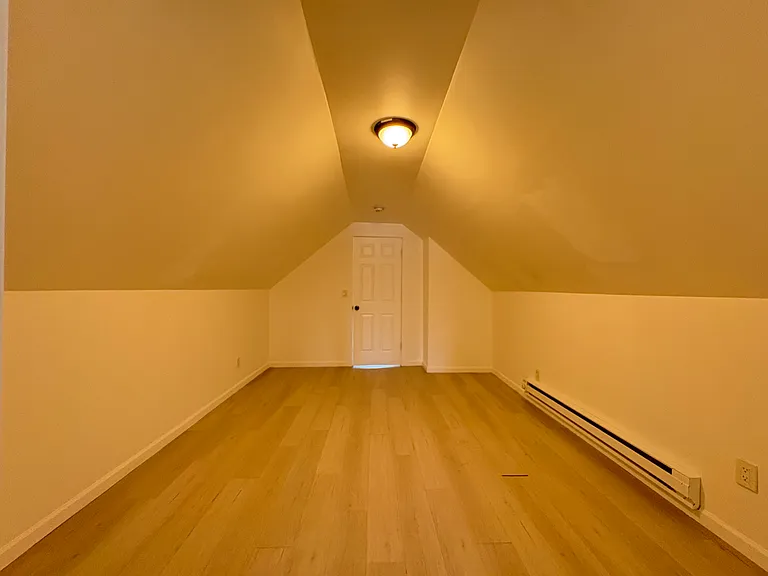 1043 Jefferson Ave #1 — Photo 9