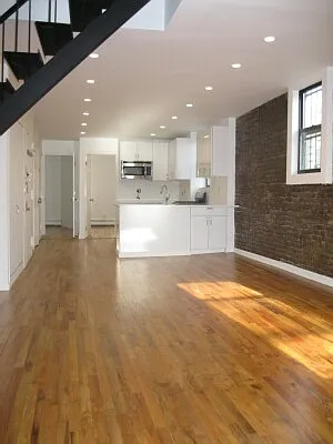 Rented by Tower Brokerage | media 34