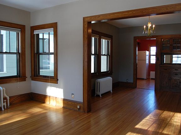 4th image of 907 Ashland Ave