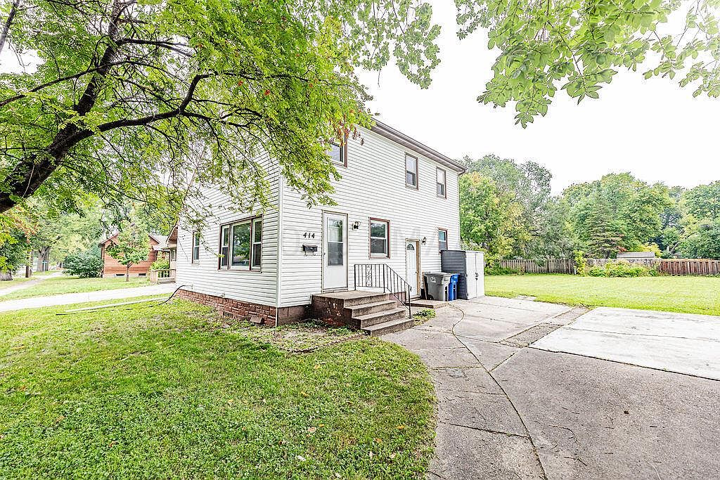414 13th St N, Moorhead, MN 56560 Zillow