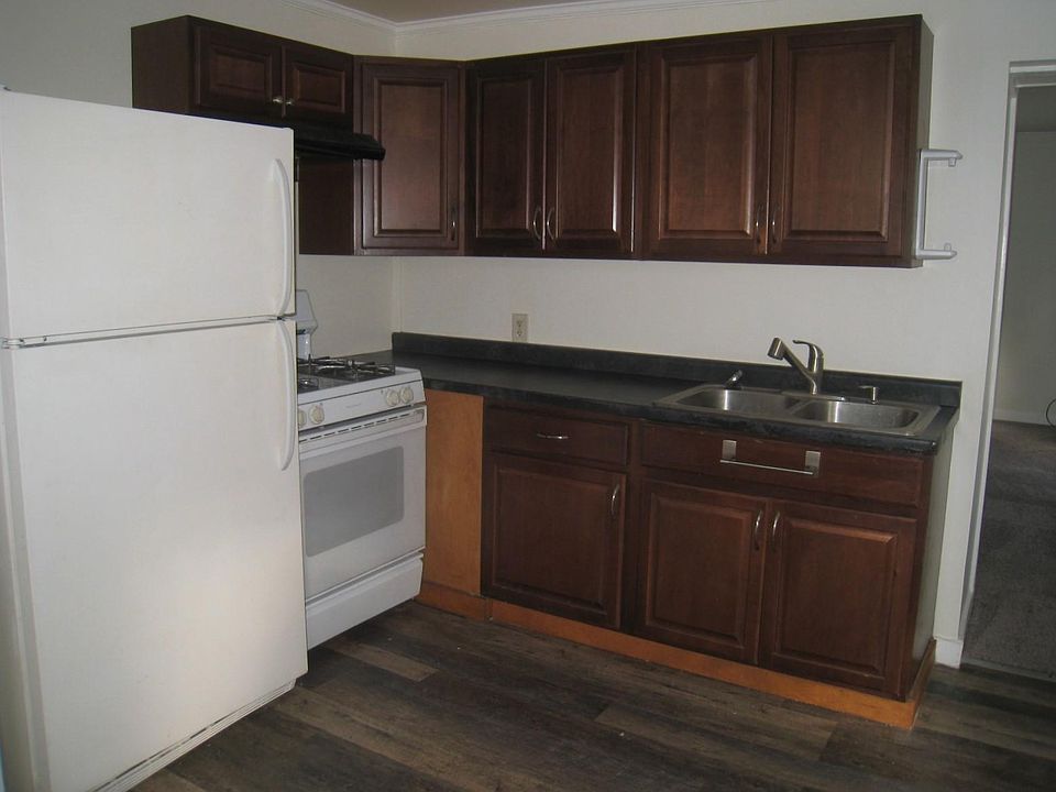 1949 Philo Ave 1, Muskegon, MI 49441 Zillow