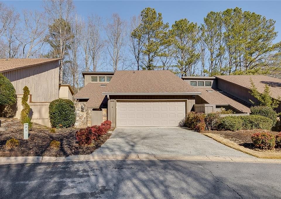 1st image of 3002 Sawtooth Cir