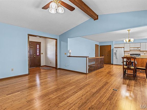 3rd image of 174 Rockaway Dr