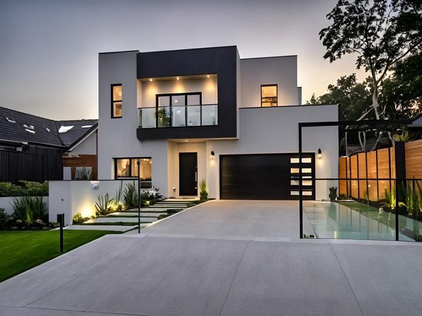 Home for Sale in Maple Lawn Dallas TX
