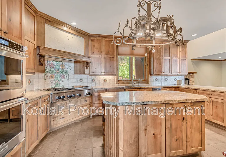 3608 E Crest Mount Cir — Photo 3