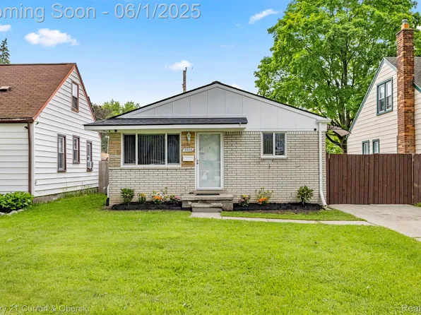 5908 Gilman St, Garden City, MI 48135