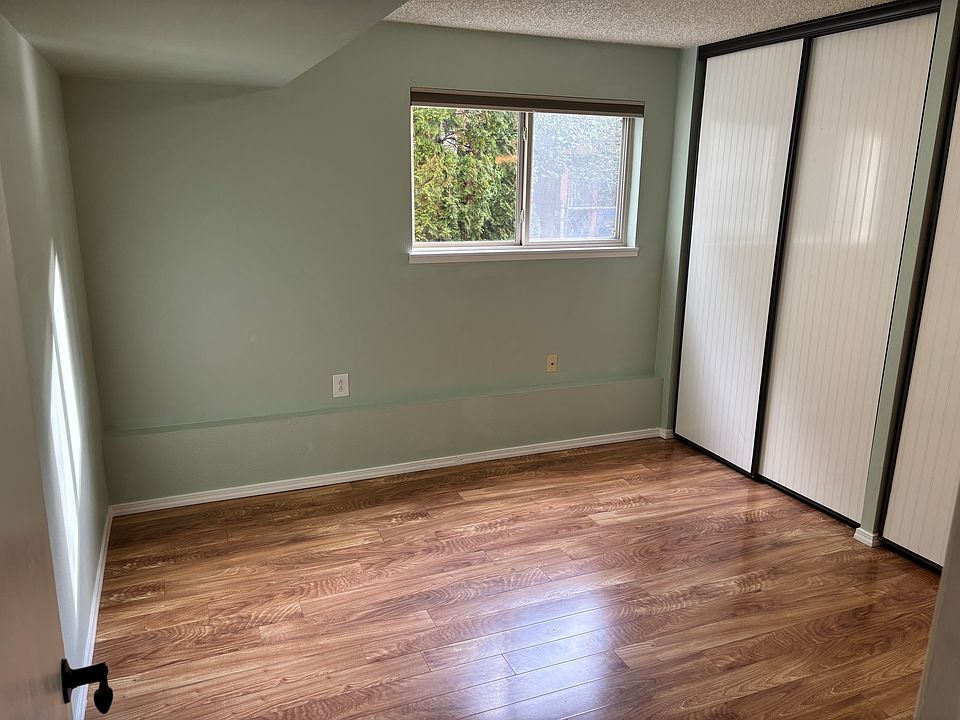 Master-bedroom with huge closets