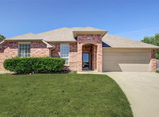209 Waverly Ct, Weatherford, TX 76085