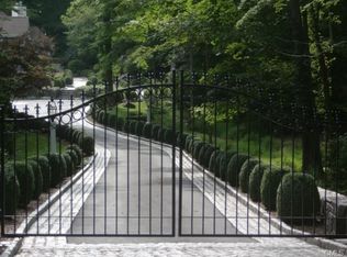 16 Sleepy Hollow Rd, New Canaan, CT 06840