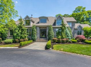 1 Moonlight Dr, Colts Neck, NJ 07722
