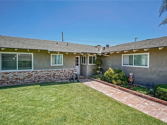 3rd image of 15943 Garydale Dr
