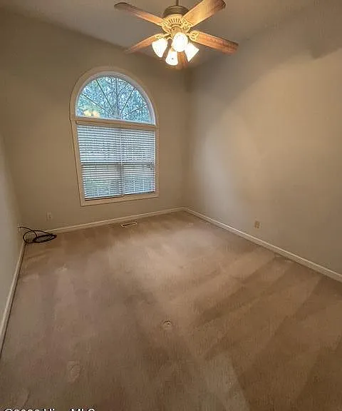 1150 Linden Rd — Photo 11