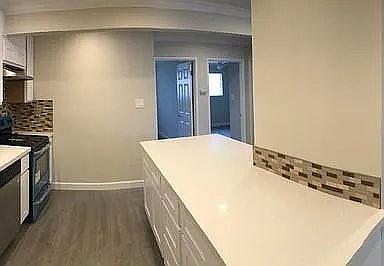 5th image of 808 Sharmon Palms Ln
