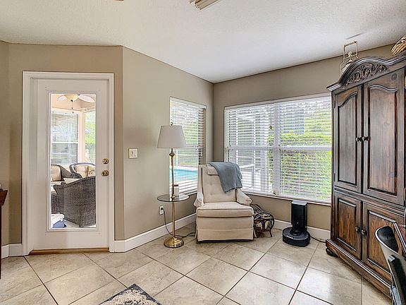 5th image of 1268 Royal Pointe Ln