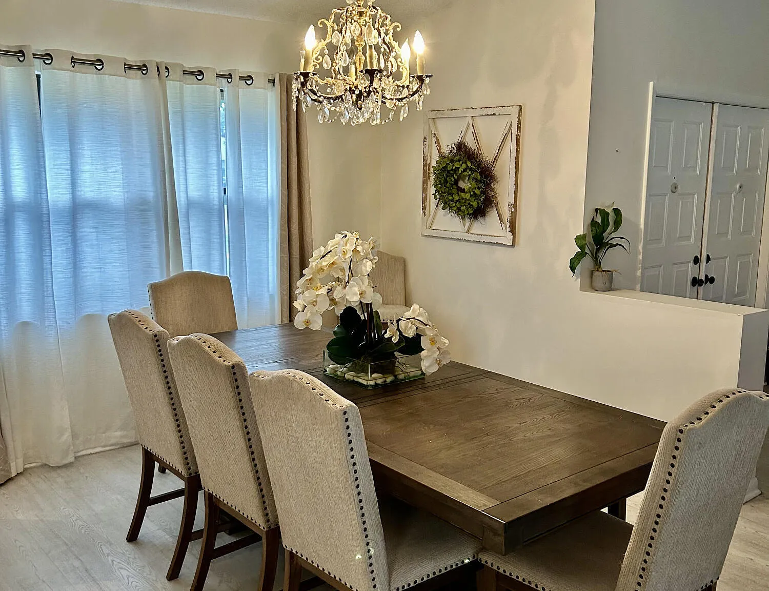 3 bed, 2.0 bath, 1928 sqft, $3,200 — Photo 3